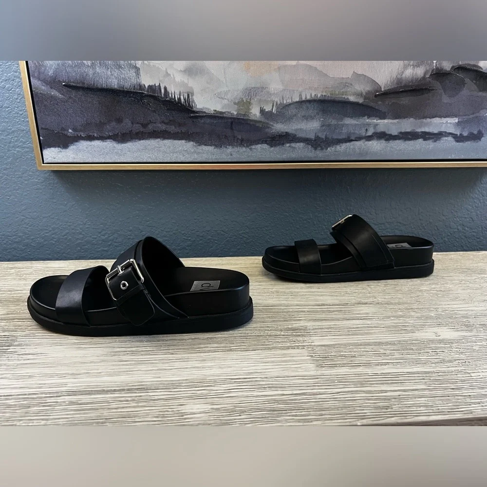 GREAT CONDITION!!!! Dolce Vita Annie Black Slide Sandals